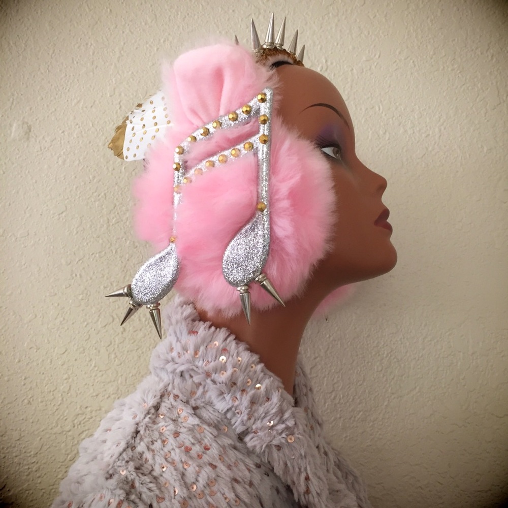 GuiltyMeasures “Peggysus” One Of A Kind FunMuffs - Picture 5 of 5